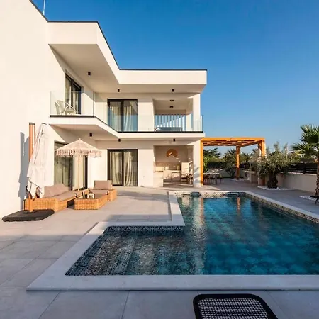 Willa Mi Casa - Private Luxury Villa, Heated Pool-jacuzzi