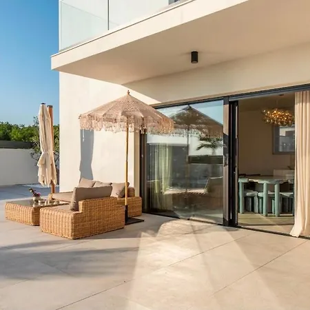 Mi Casa - Private Luxury Villa, Heated Pool-jacuzzi * Smokovic
