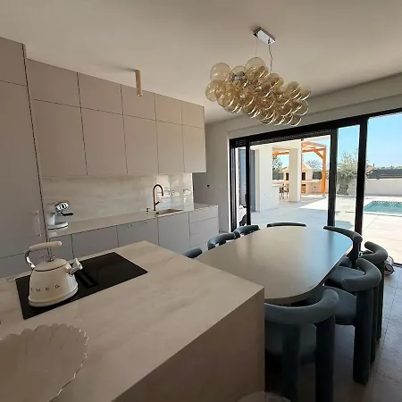 Mi Casa - Private Luxury Villa, Heated Pool-jacuzzi Smokovic